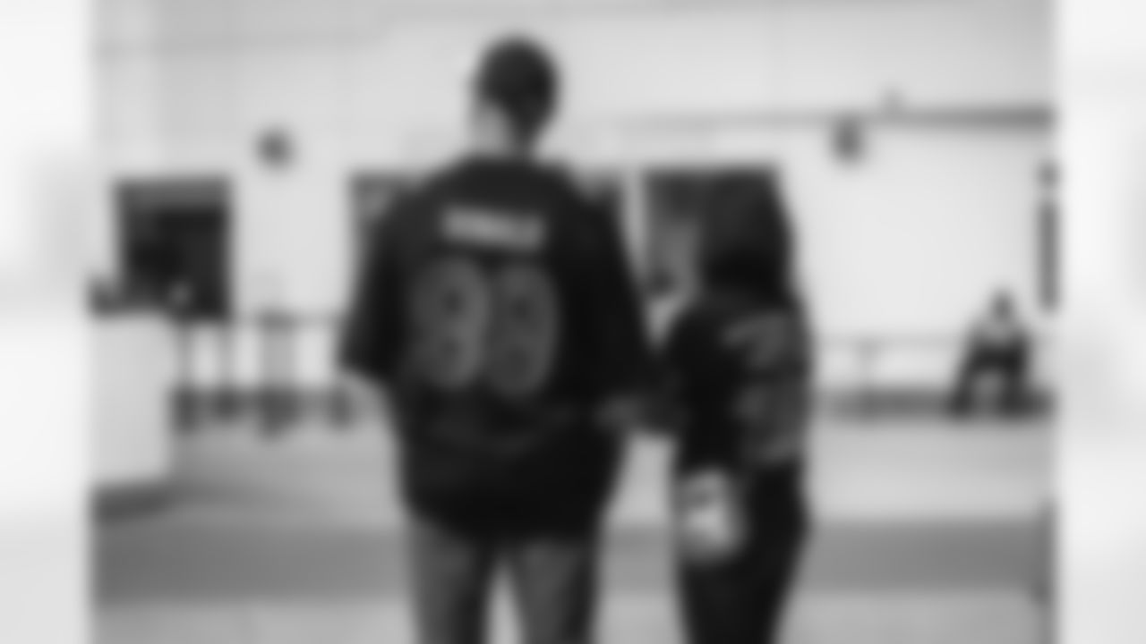 The Los Angeles Rams take on the New Orleans Saints in week 9 of the 2025 NFL regular season.