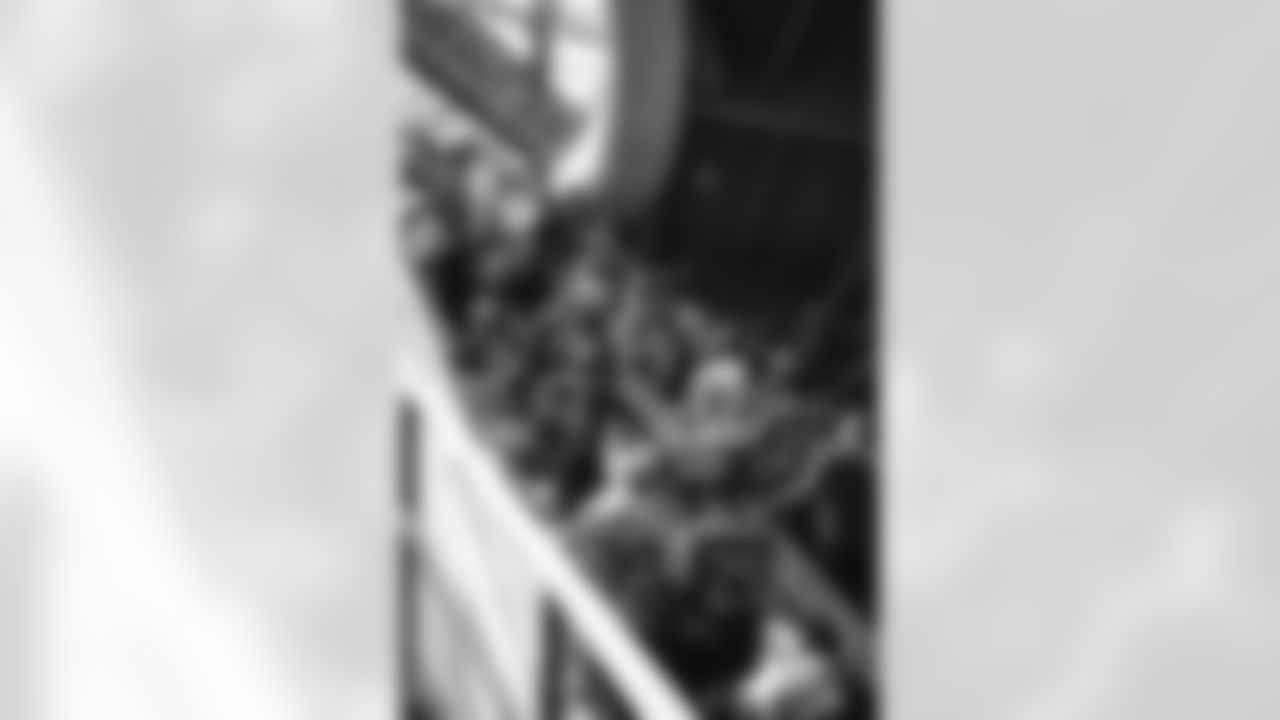 The Los Angeles Rams take on the Houston Texans in week 1 of the 2025 NFL regular season.