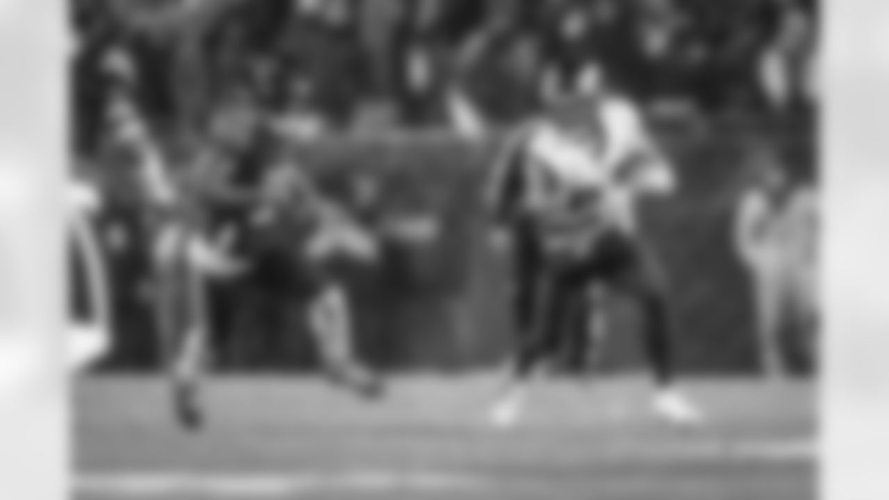 The Los Angeles Rams take on the Chicago Bears in the divisional round of the 2025 NFL Playoffs.