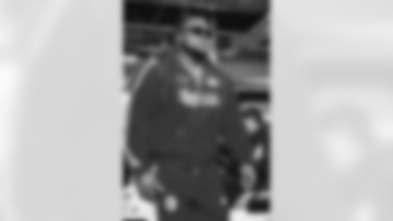 The Los Angeles Rams take on the Detroit Lions in week 15 of the 2025 NFL regular season.