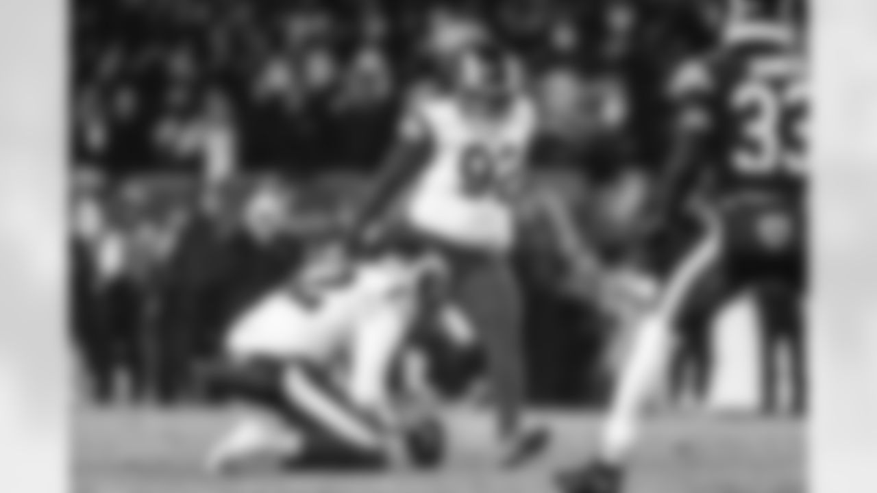 The Los Angeles Rams take on the Chicago Bears in the divisional round of the 2025 NFL post season.