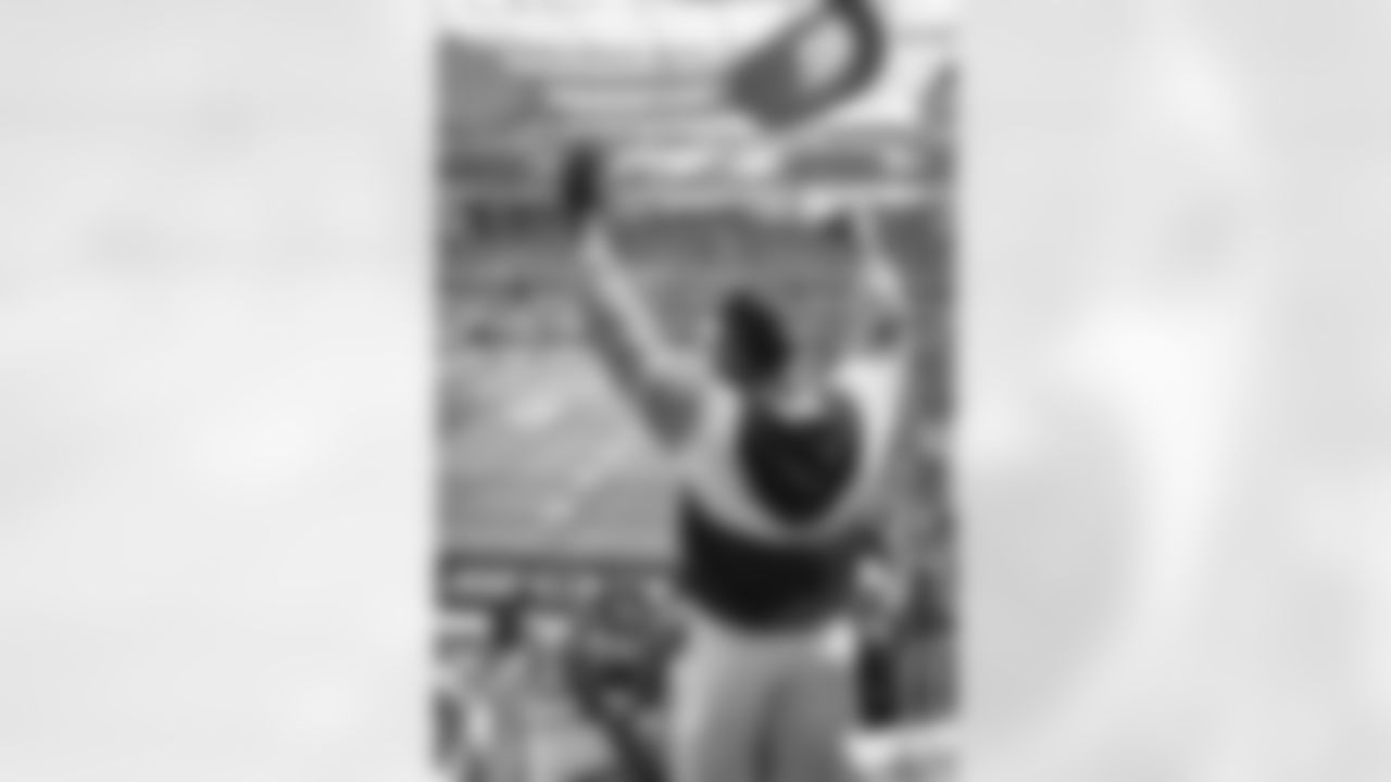 The Los Angeles Rams take on the New Orleans Saints in week 9 of the 2025 NFL regular season.