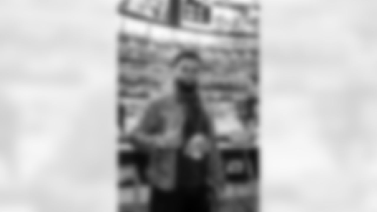 Daniel Curtis Lee in the Rams house