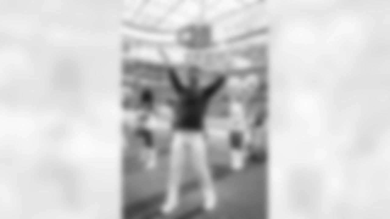 The Los Angeles Rams take on the New Orleans Saints in week 9 of the 2025 NFL regular season.