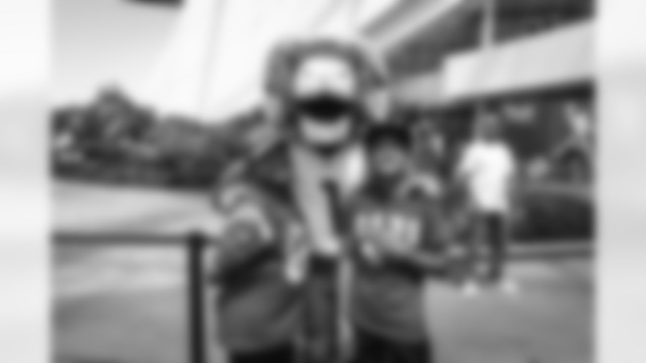 The Los Angeles Rams take on the Los Angeles Chargers in week 2 of the 2025 NFL preseason.