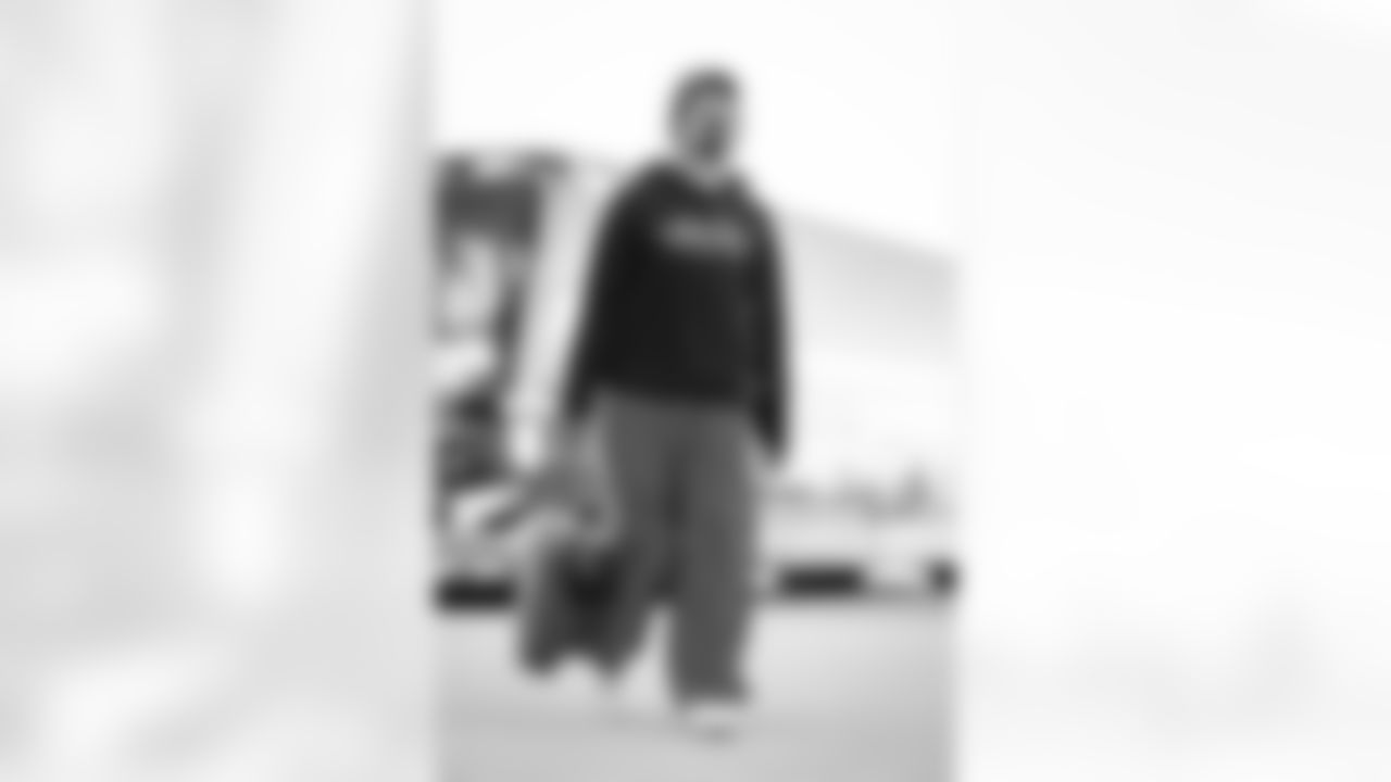 E_251206_Regular_Season_Week_14_Travel_BT_0091