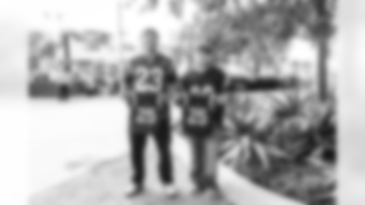 The Los Angeles Rams take on the Seattle Seahawks in week 11 of the 2025 NFL regular season.