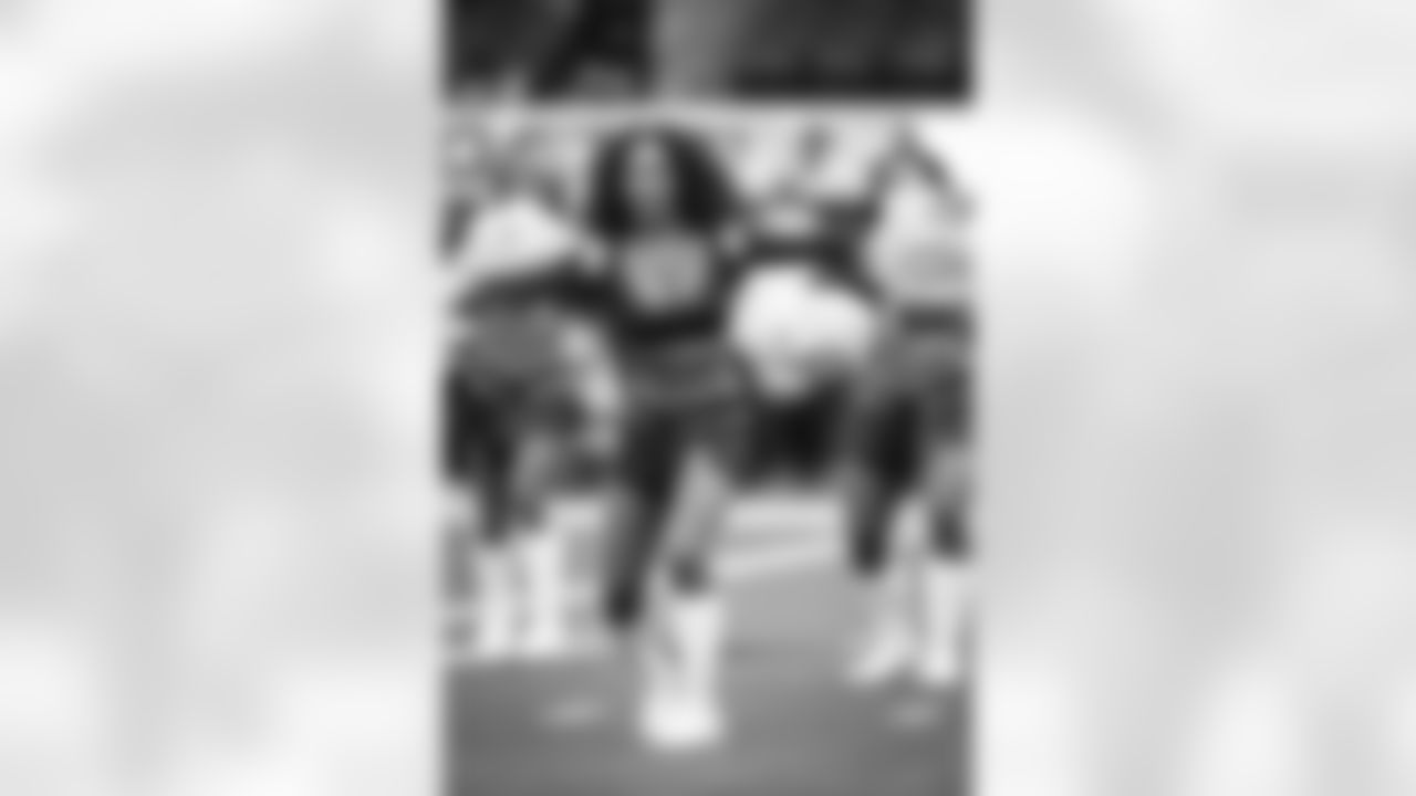 E_260104_Rams_vs_Cardinals_TE_172