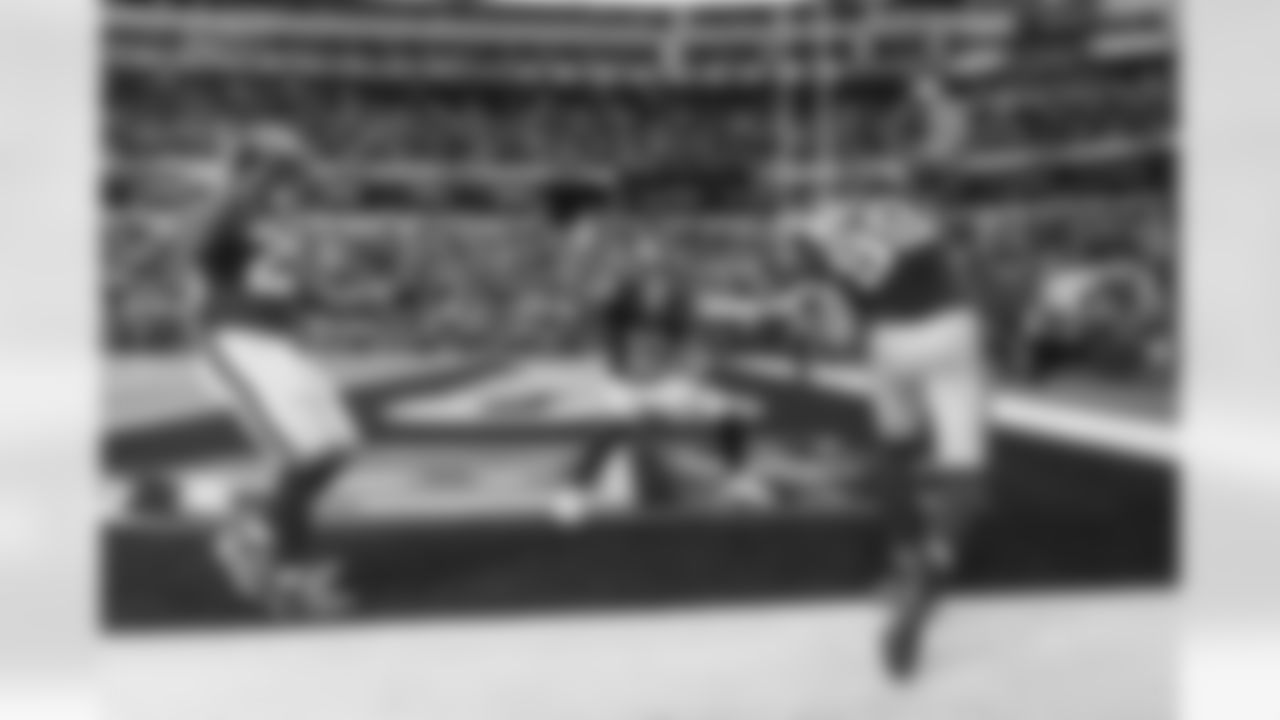 The Los Angeles Rams take on the Arizona Cardinals in week 18 of the 2025 NFL regular season.