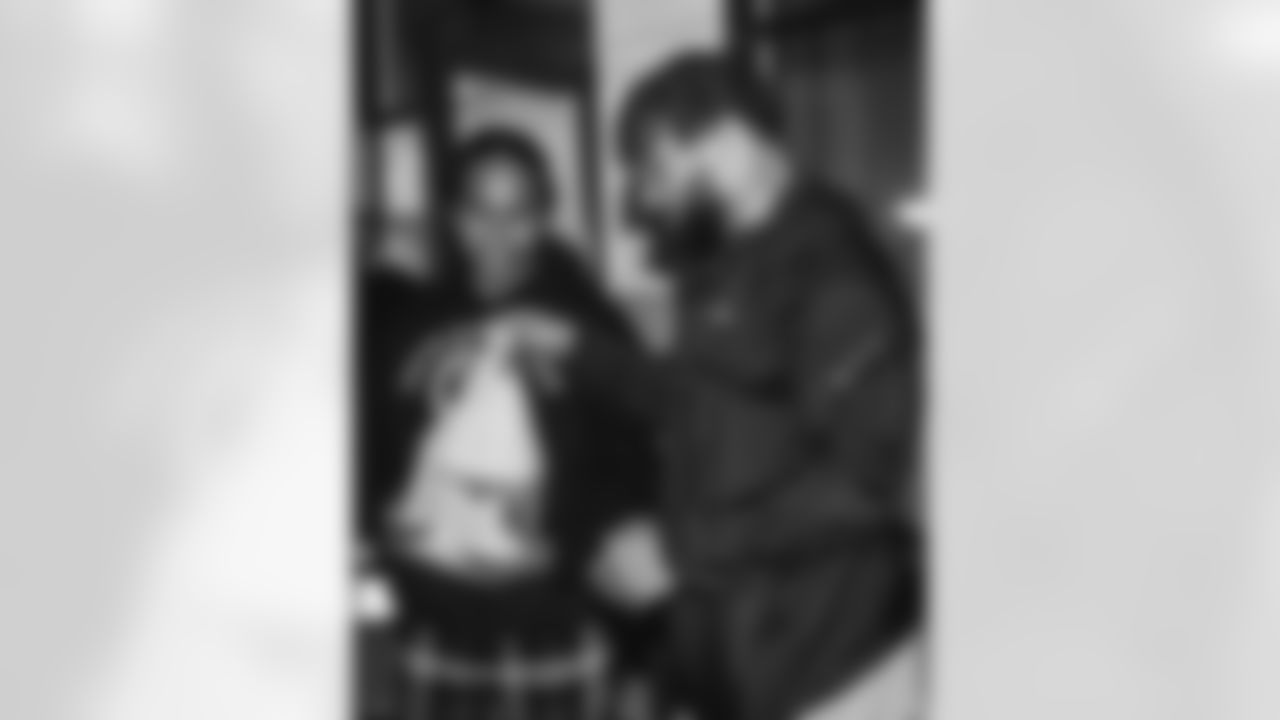 E_251118_KyrenWilliams_NELincoln_Rams_Turkey_Distribution_AD_0187