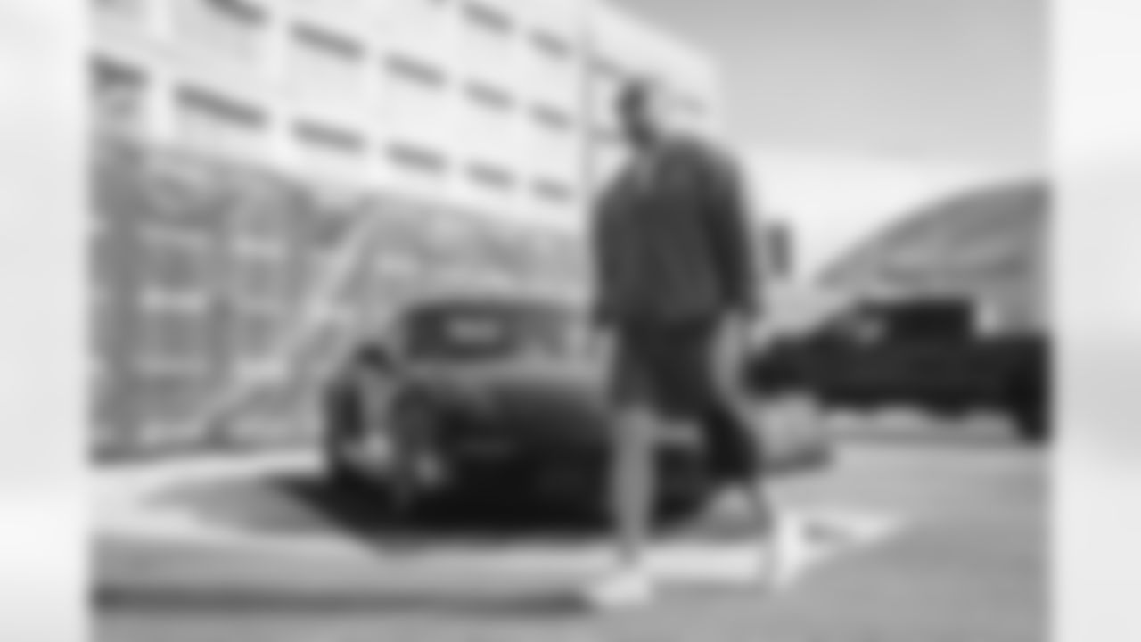 55 DE Braden Fiske arrives at SoFi Stadium for today's matchup against the Saints