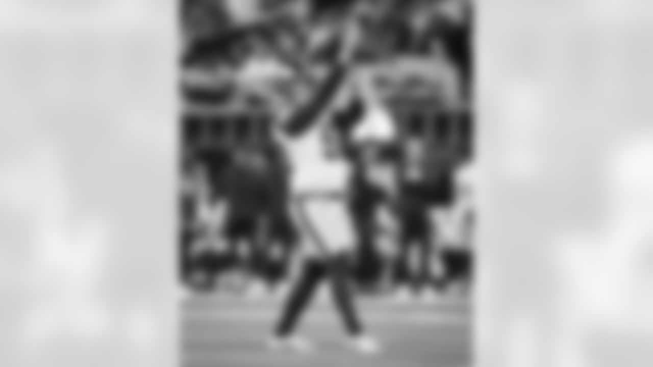 The Los Angeles Rams take on the Tampa Bay Buccaneers in week 12 of the 2025 NFL regular season.