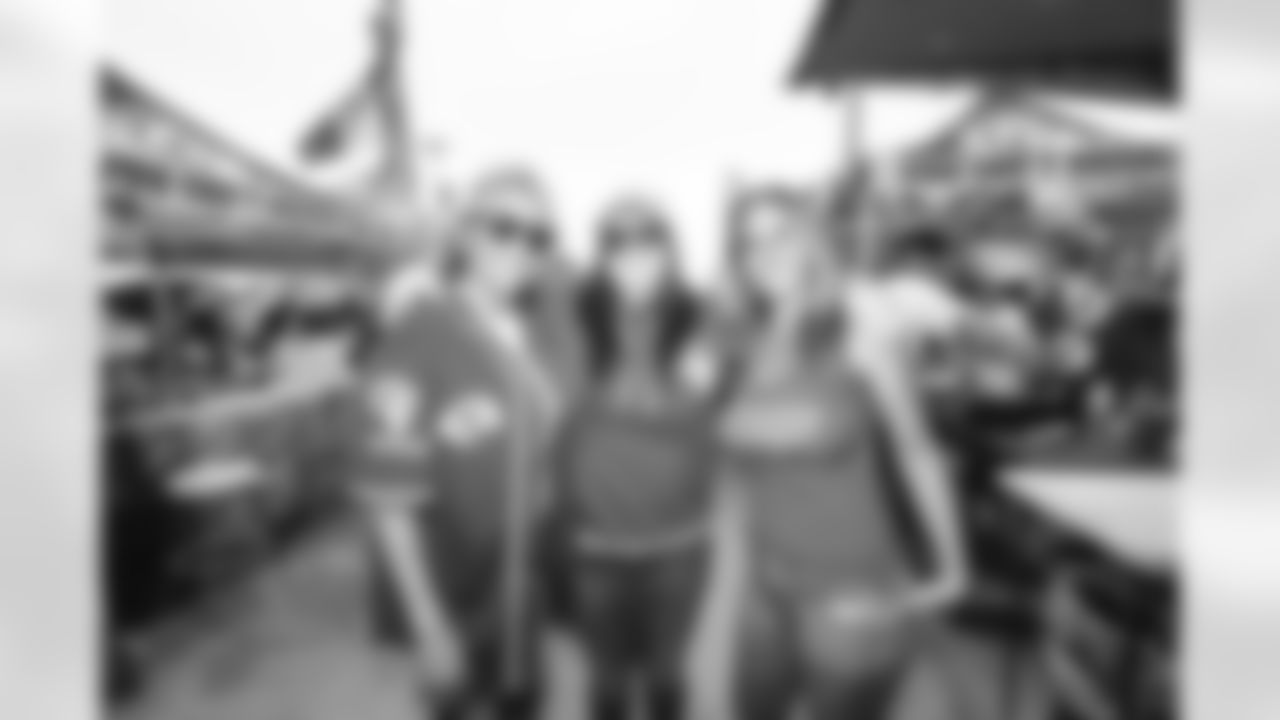 The Los Angeles Rams take on the New Orleans Saints in week 9 of the 2025 NFL regular season.