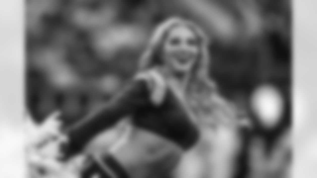 The Los Angeles Rams take on the Detroit Lions in week 15 of the 2025 NFL regular season.