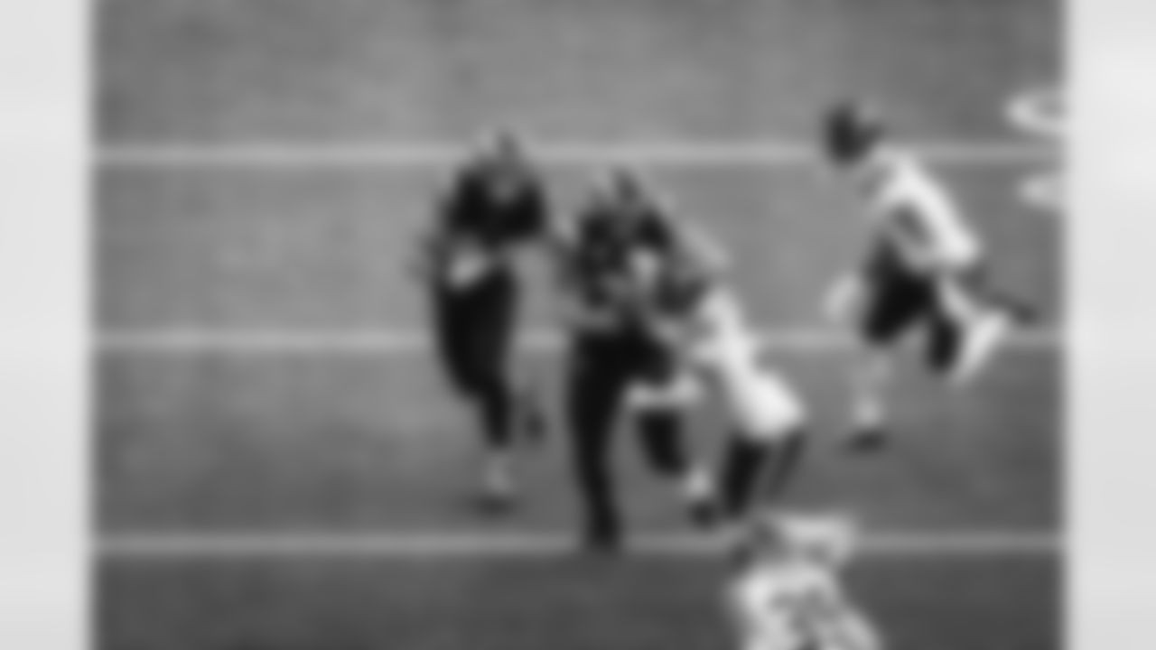 The Los Angeles Rams take on the Seattle Seahawks in week 11 of the 2025 NFL regular season.