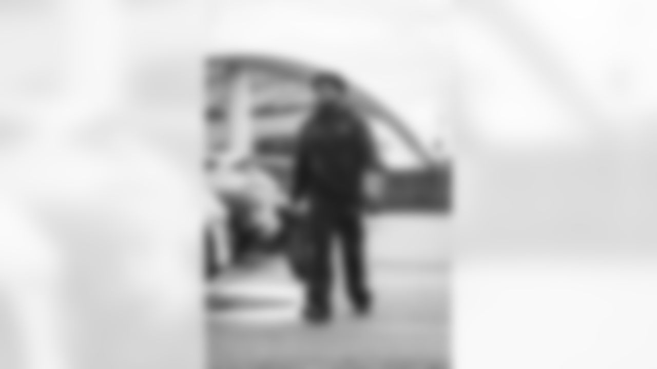 10 OLB Josaiah Stewart arrives at SoFi Stadium for today's game vs. the Cardinals