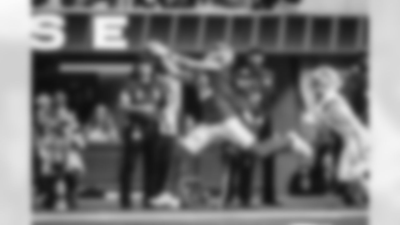 The Los Angeles Rams take on the Detroit Lions in week 15 of the 2025 NFL regular season.