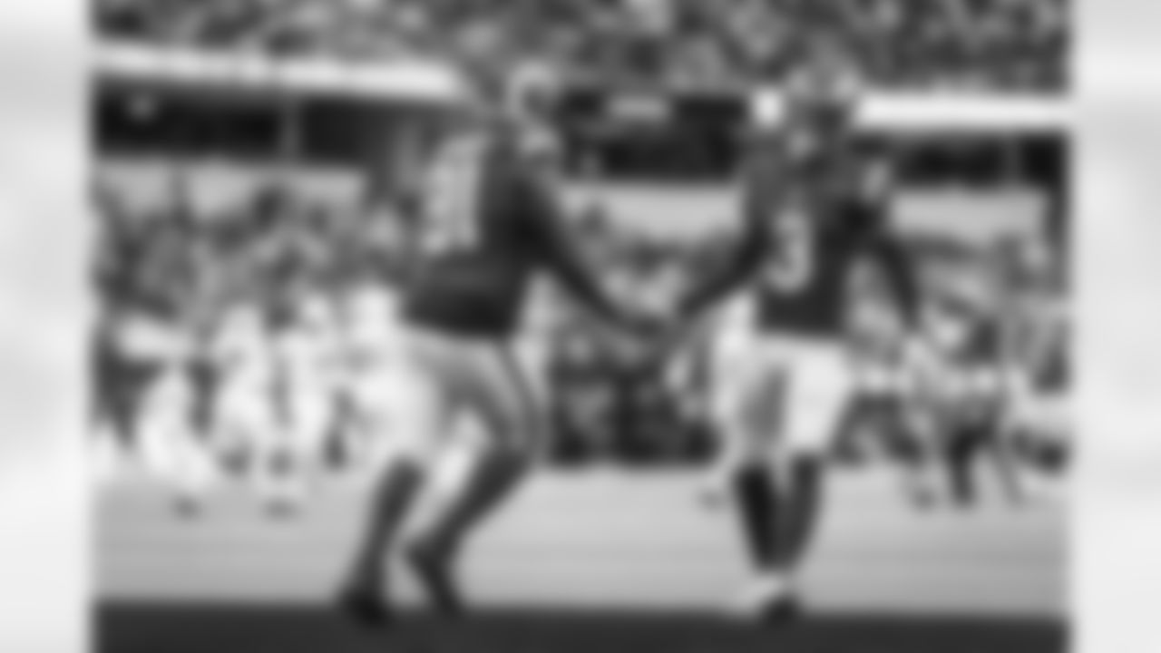 E_260104_Rams_vs_Cardinals_TE_359