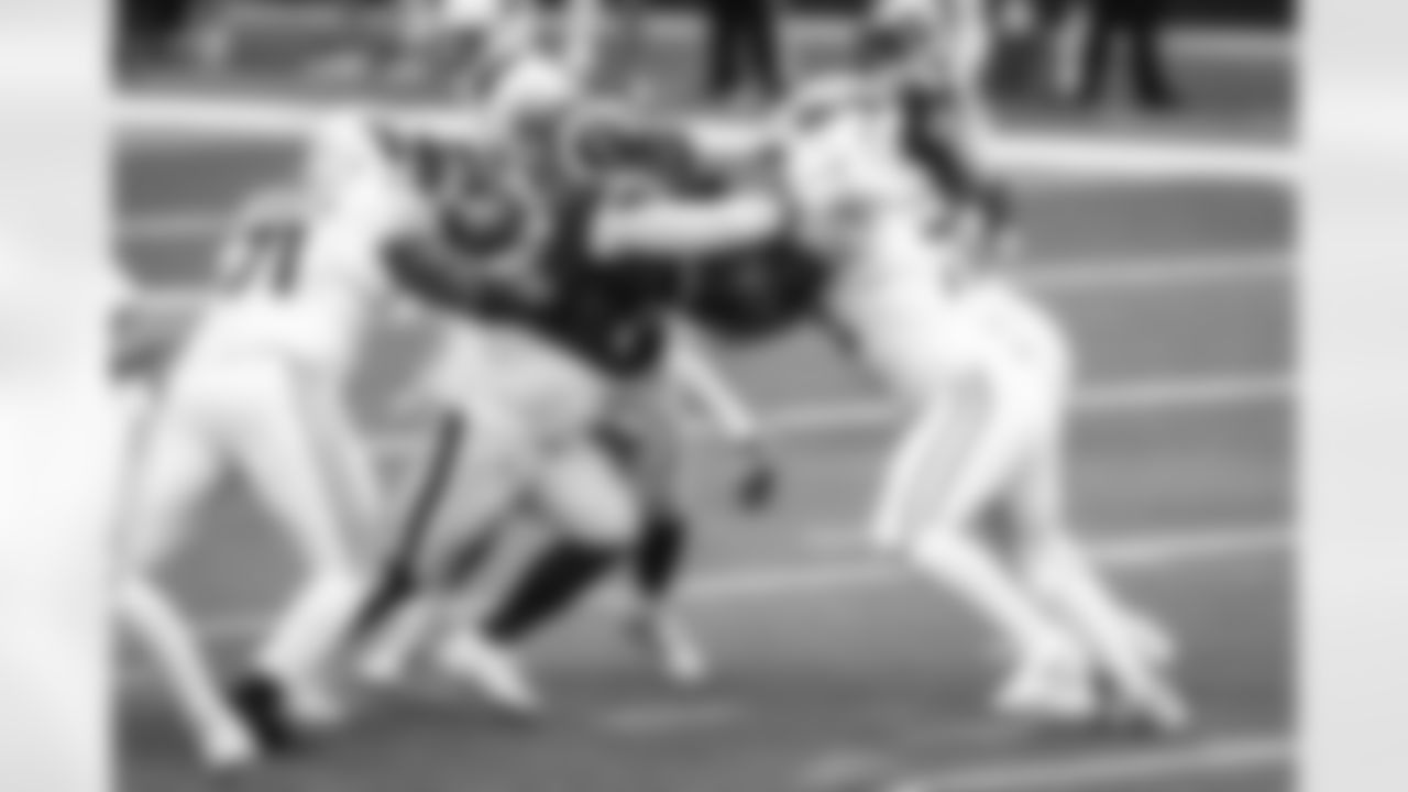 The Los Angeles Rams take on the Arizona Cardinals at SoFi Stadium in Week 18 of the 2025 season.