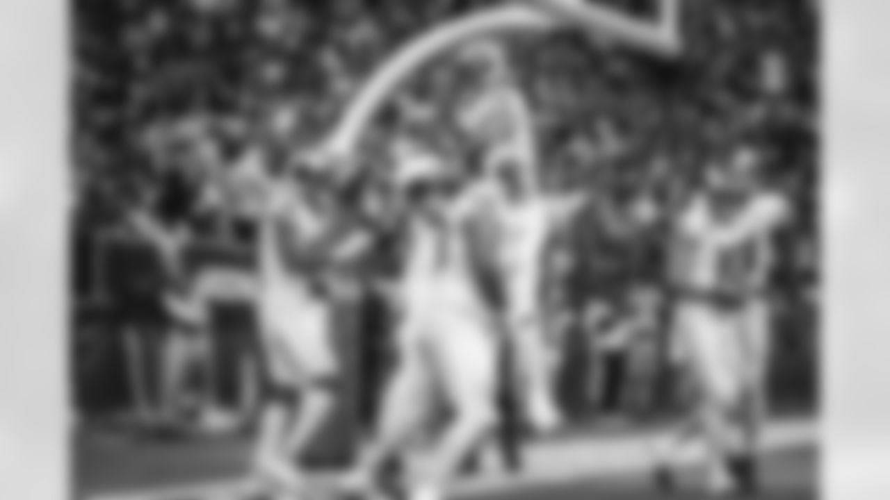 The Los Angeles Rams take on the Arizona Cardinals in Week 12 of the 2023 NFL Regular Season.