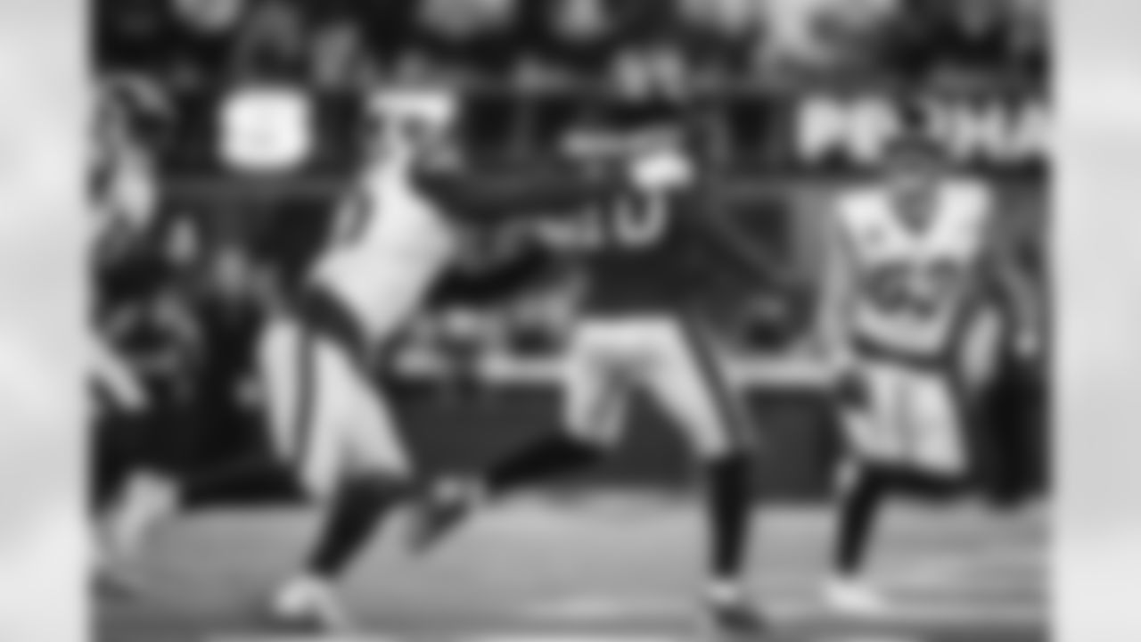 The Los Angeles Rams take on the Tampa Bay Buccaneers in week 12 of the 2025 NFL regular season.