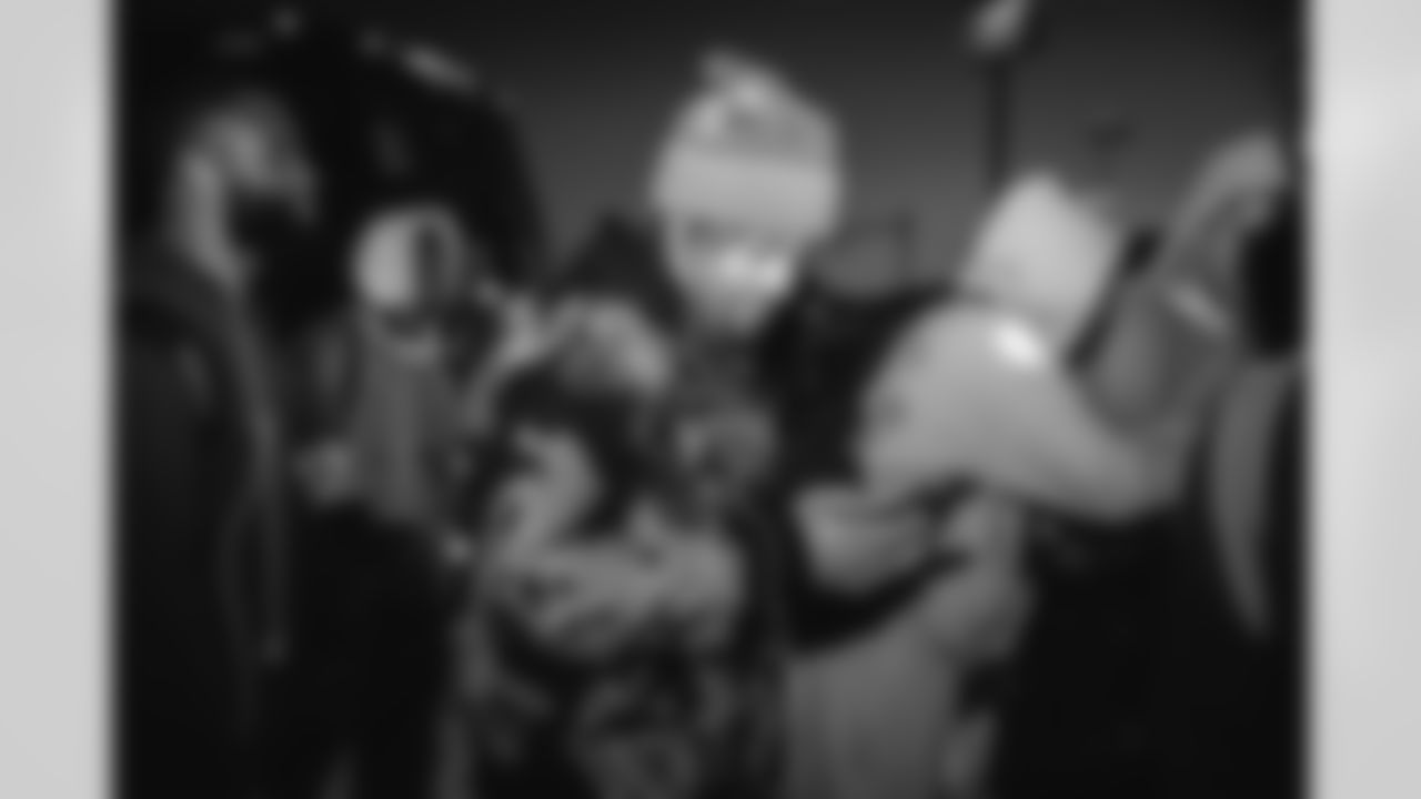 E_251217_Regular_Season_Week_16_Travel_BT_0054