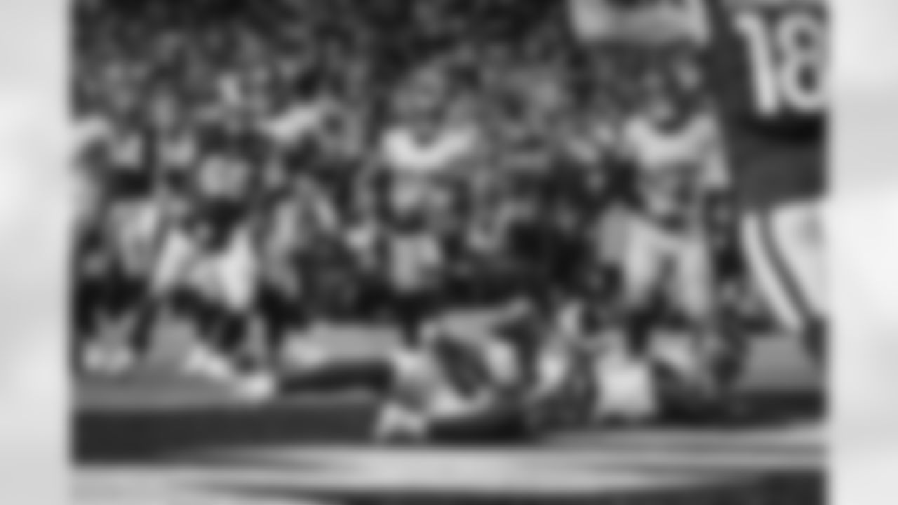 The Los Angeles Rams take on the Seattle Seahawks in week 16 of the 2025 NFL regular season.