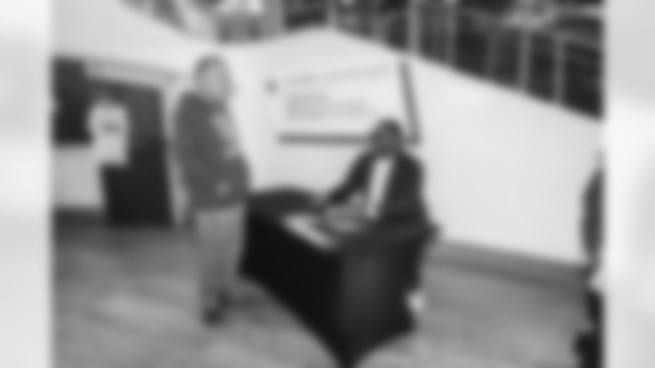 The Los Angeles Rams take on the Detroit Lions in week 15 of the 2025 NFL regular season.