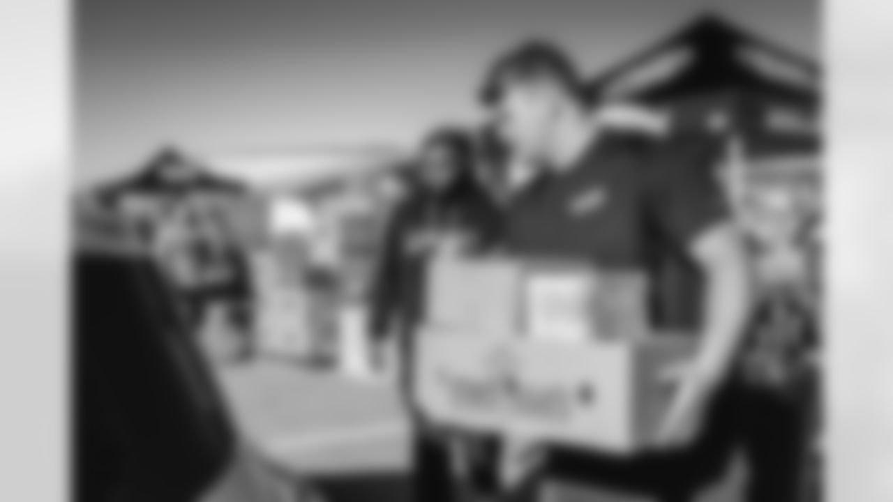 E_251125_City_of_Inglewood_Turkey_Giveaway_HY_0039