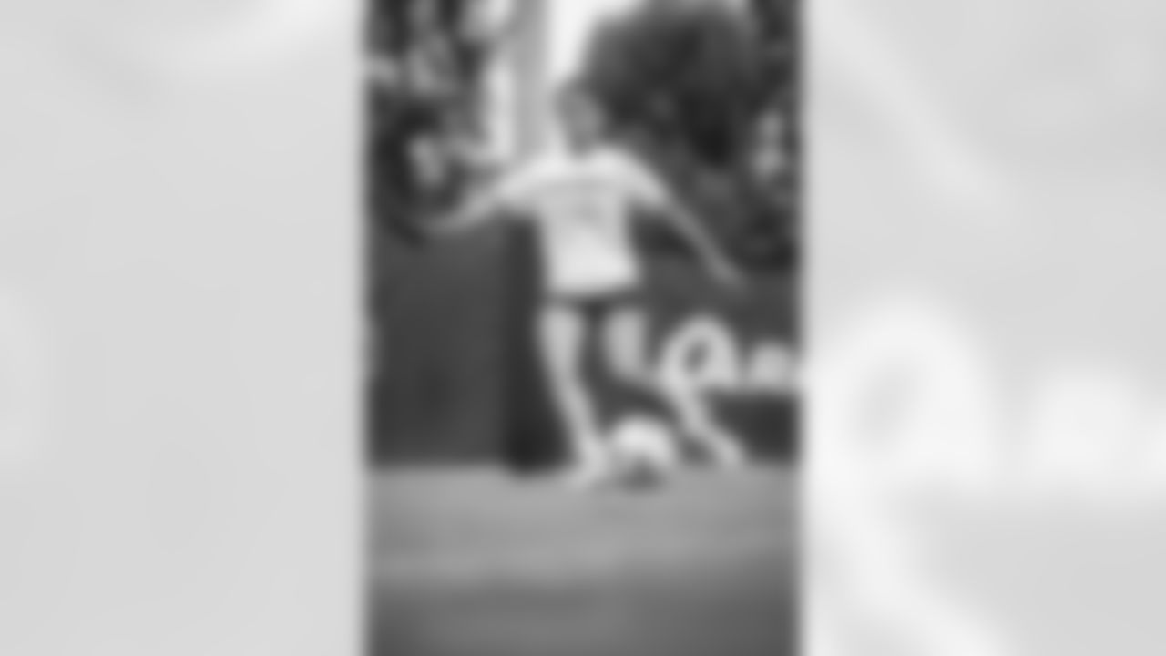 E_250914_Football_Meets_Football_Clinic_JM_0058