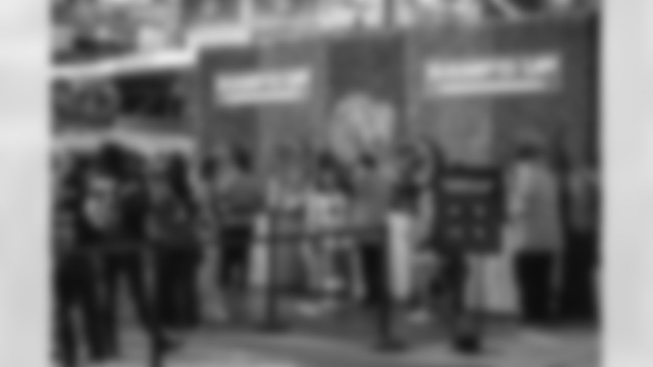 E_260125_Rams_House_Party_RH_0115