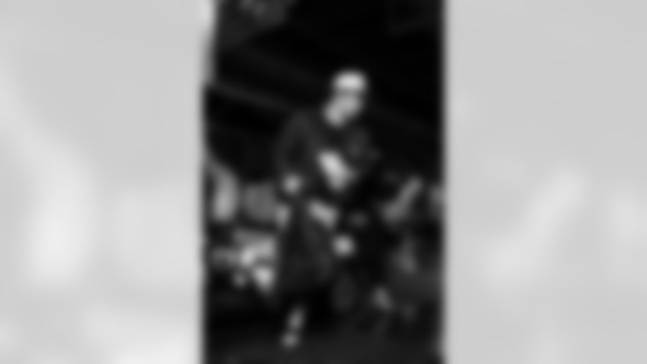 53 ILB Nate Landman arrives at SoFi Stadium for today's matchup against the Seahawks