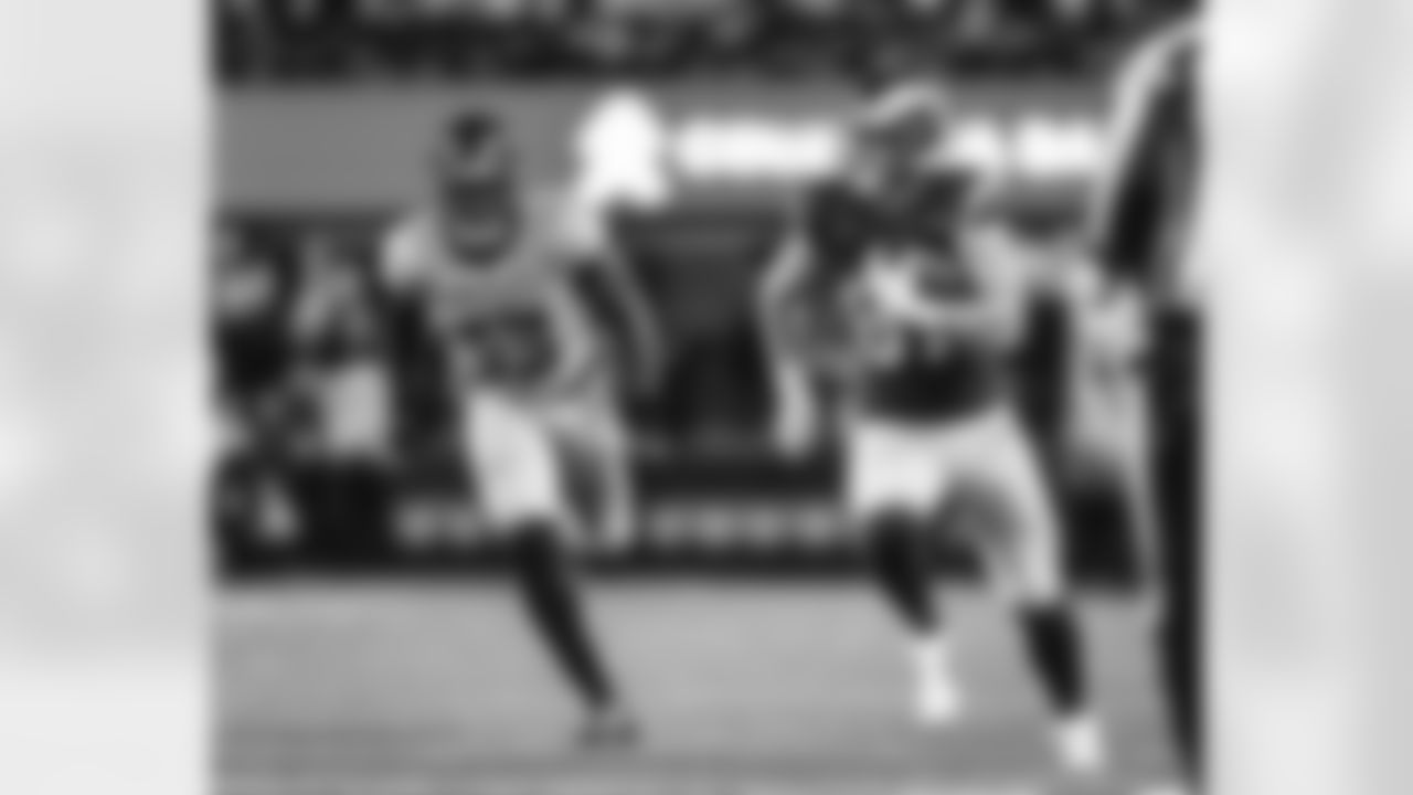 The Los Angeles Rams take on the Seattle Seahawks in week 16 of the 2025 NFL regular season.