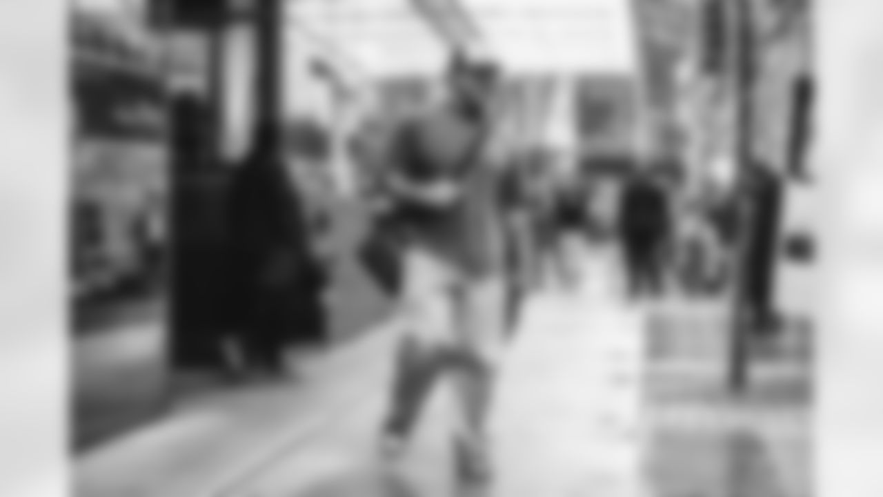 67 OL Justin Dedich travels to Lumen Field for Thursday Night Football vs. the Seahawks