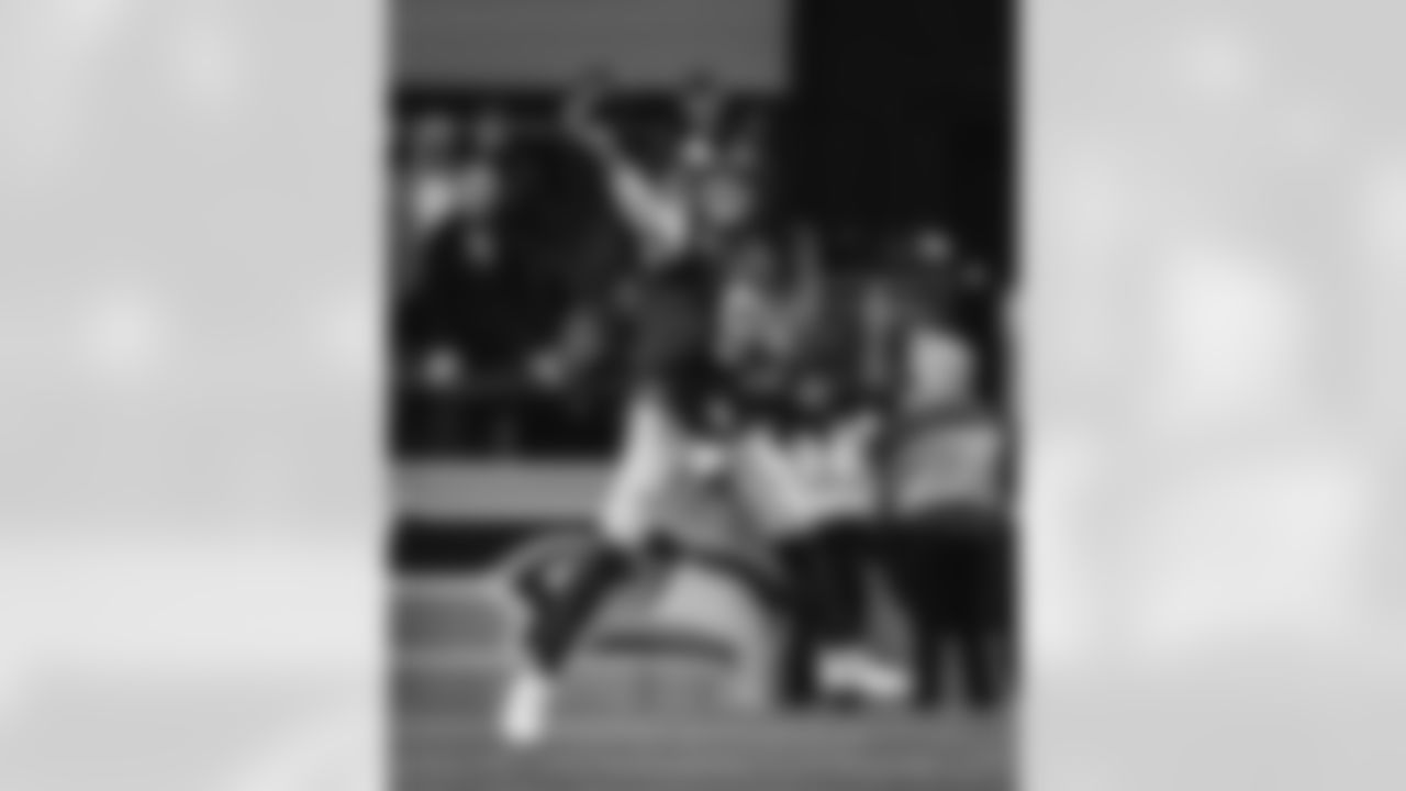 The Los Angeles Rams take on the Seattle Seahawks in week 16 of the 2025 NFL regular season.