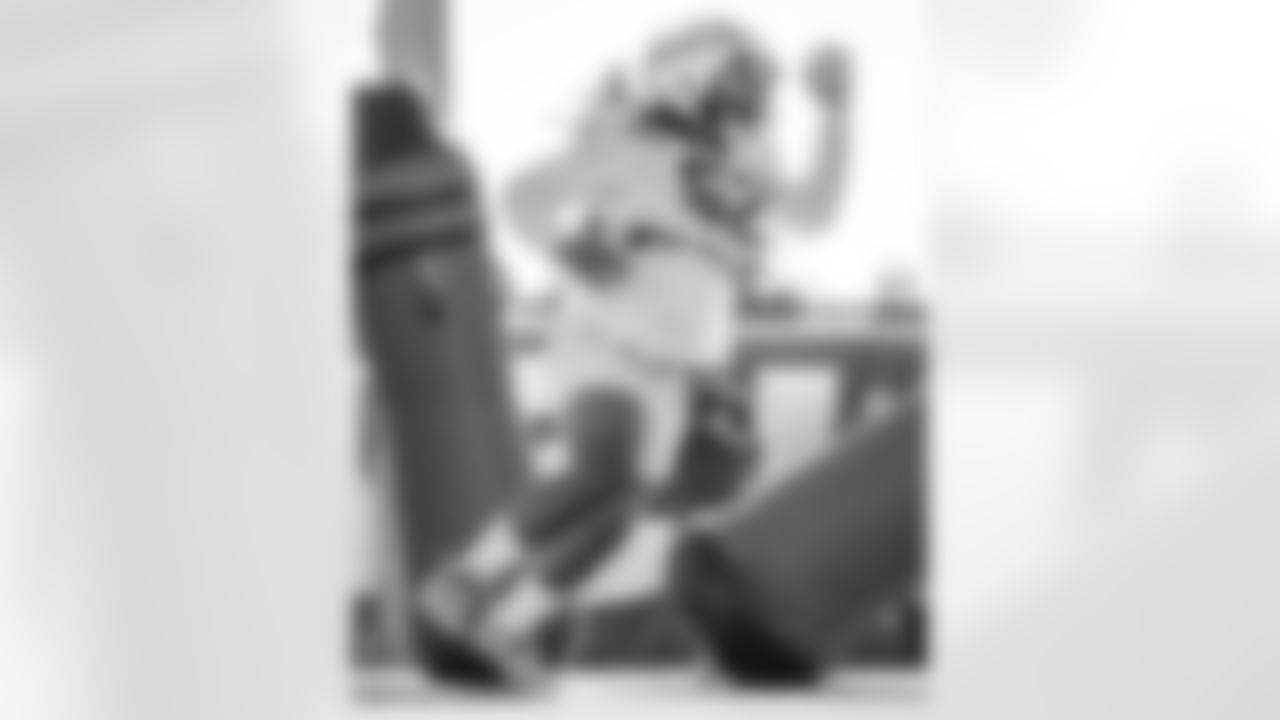 E_251211_Regular_Season_Week15_Practice_AD_0057