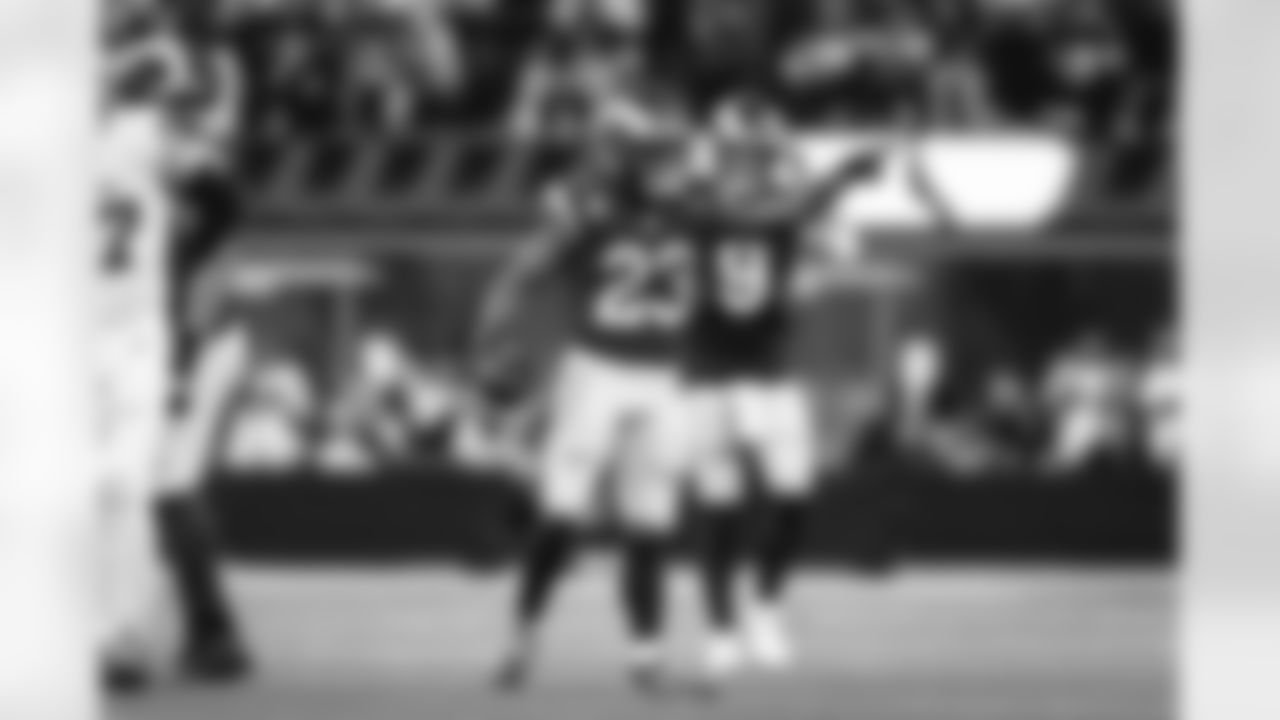 The Los Angeles Rams take on the Detroit Lions in week 15 of the 2025 NFL regular season.