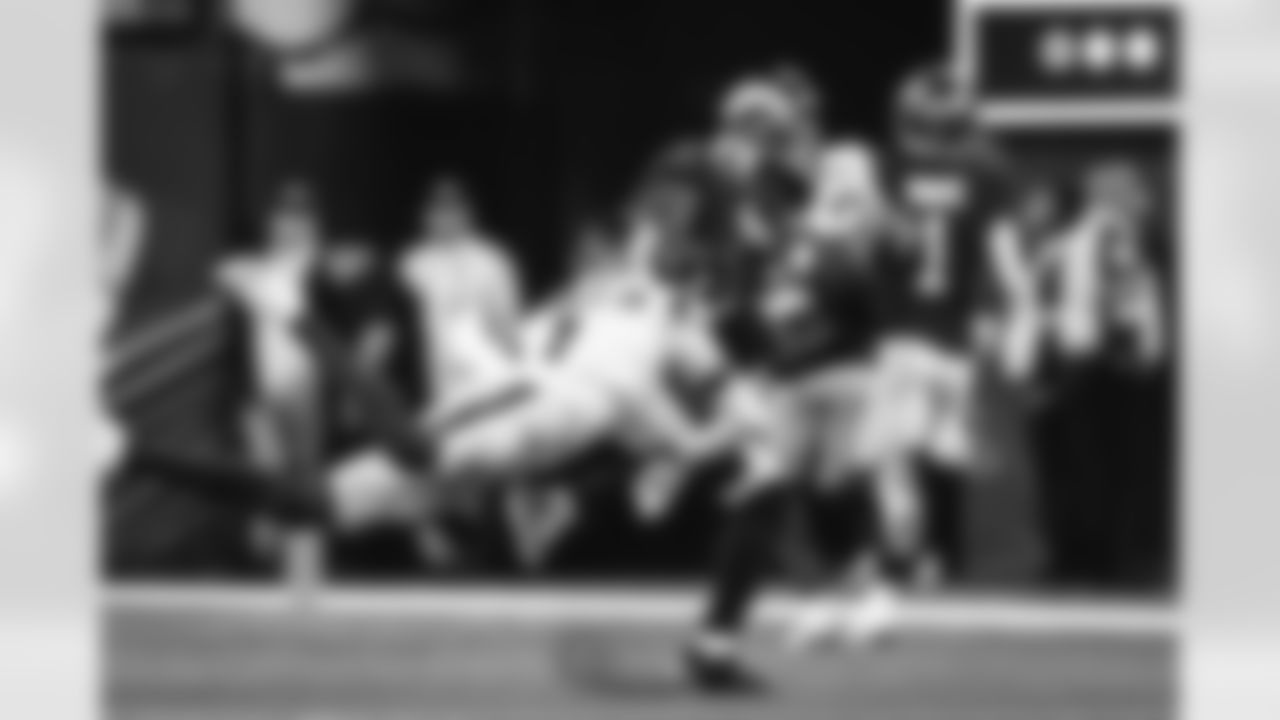 The Los Angeles Rams take on the Tampa Bay Buccaneers in week 12 of the 2025 NFL regular season.