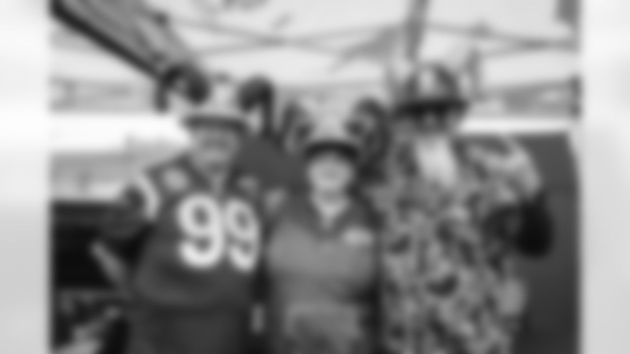 The Los Angeles Rams take on the Arizona Cardinals at SoFi Stadium in Week 18 of the 2025 season.