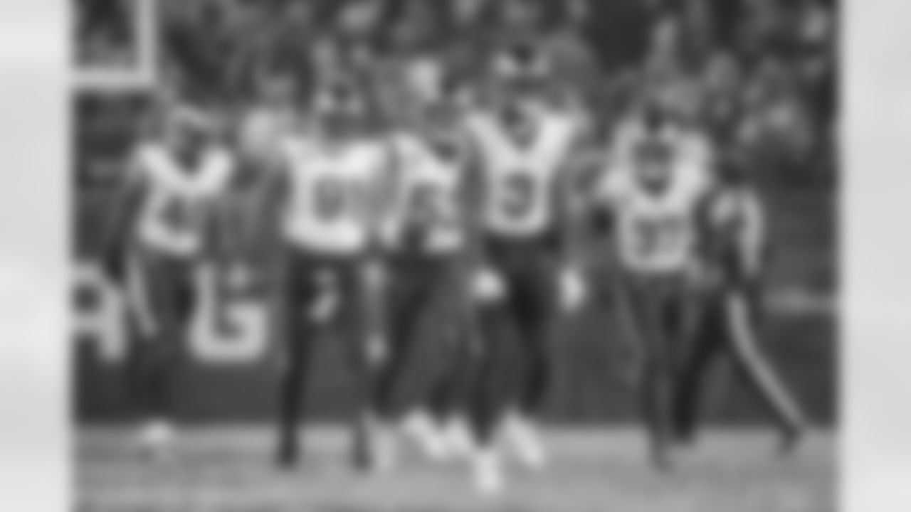 The Los Angeles Rams take on the Chicago Bears in the divisional round of the 2025 NFL post season.