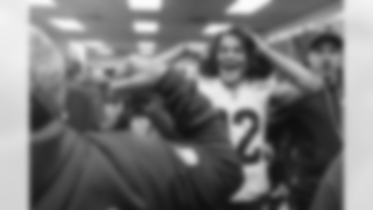 The Los Angeles Rams take on the Chicago Bears in the divisional round of the 2025 NFL post season.