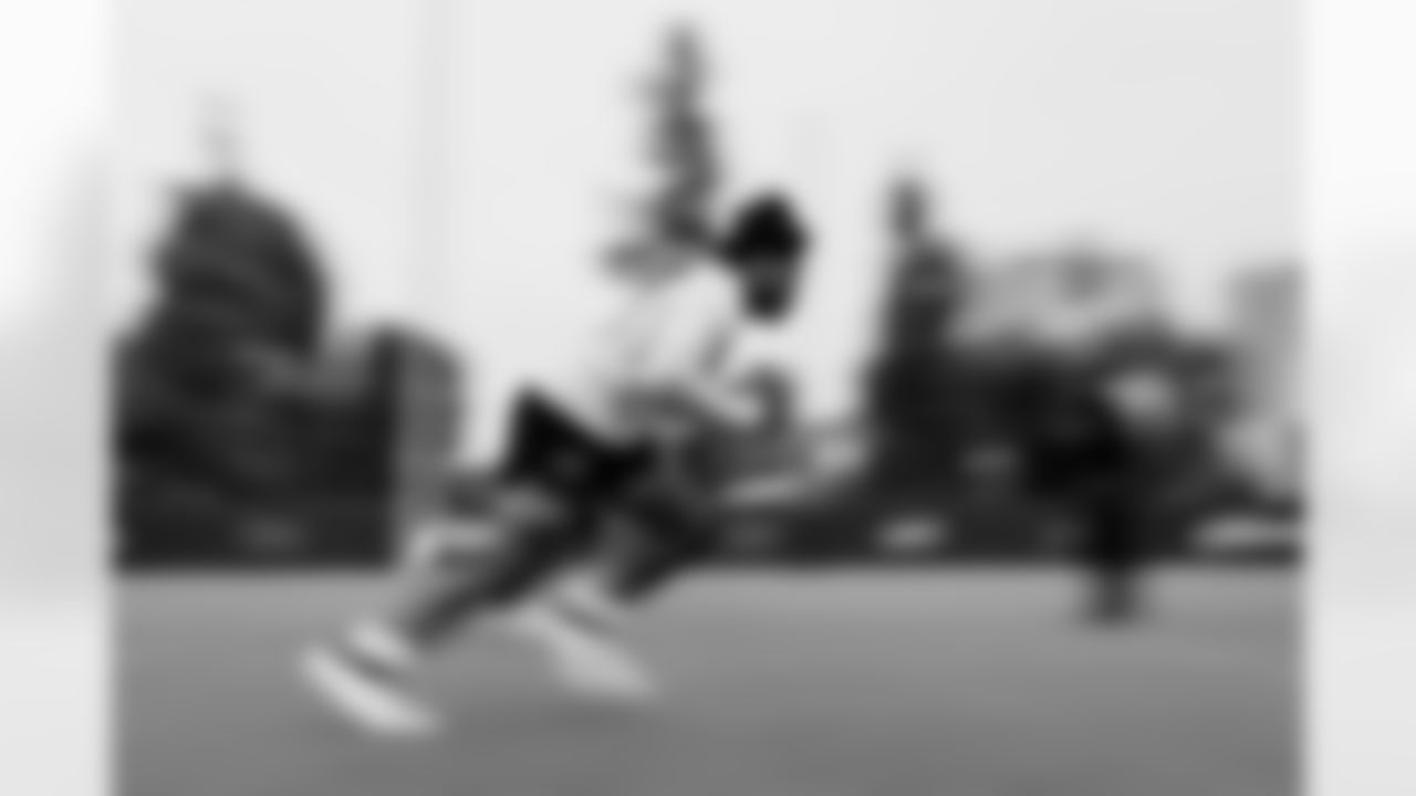 E_TOW12780_1