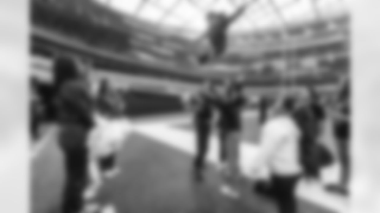 E_251222_Spark_Of_Love_Toy_Drive_AD_0253