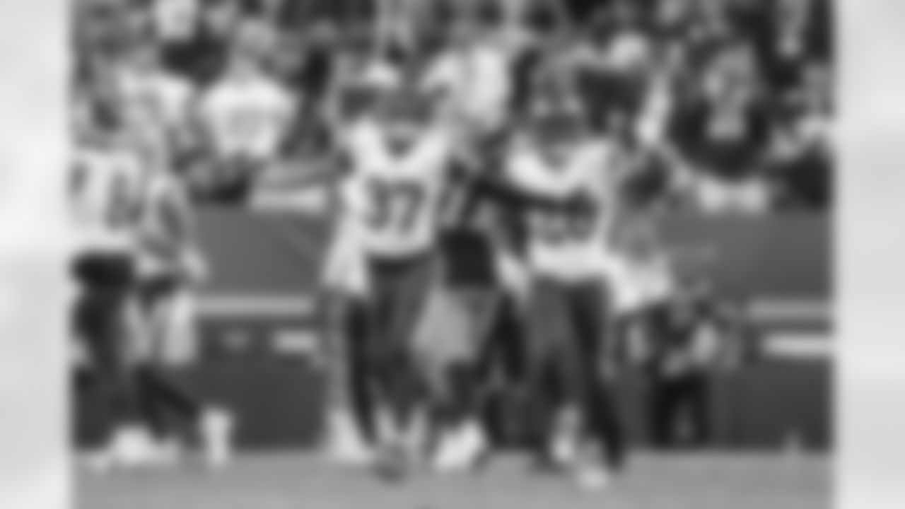 The Los Angeles Rams take on the San Francisco 49ers in week 9 of the 2025 NFL regular season.