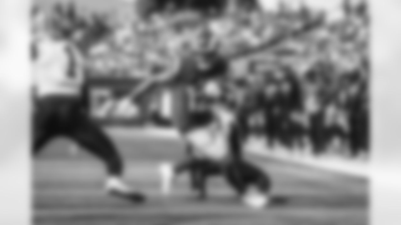 The Los Angeles Rams take on the New Orleans Saints in week 9 of the 2025 NFL regular season.