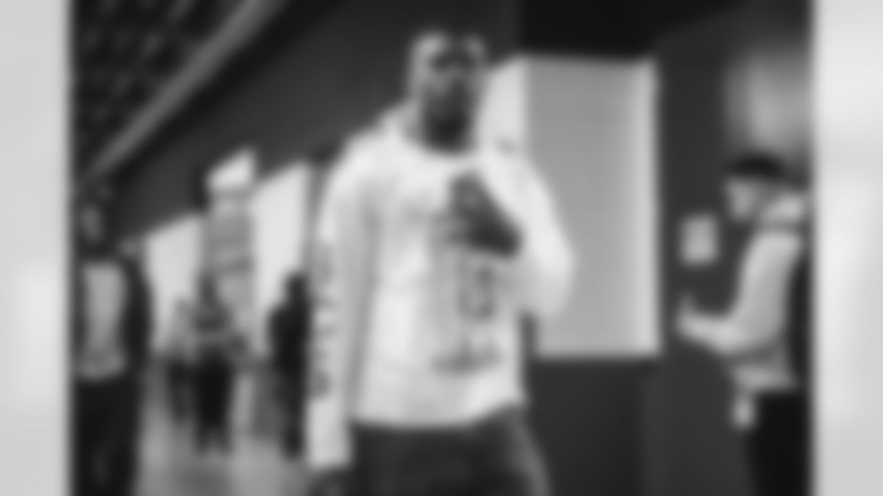 26 S Kam Kinchens arrives at Levi's Stadium for today's matchup against the 49ers