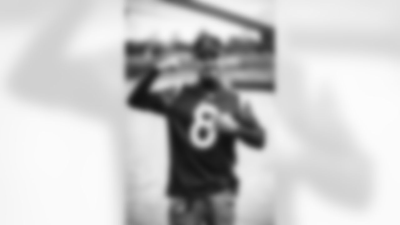 The Los Angeles Rams take on the Seattle Seahawks in week 11 of the 2025 NFL regular season.