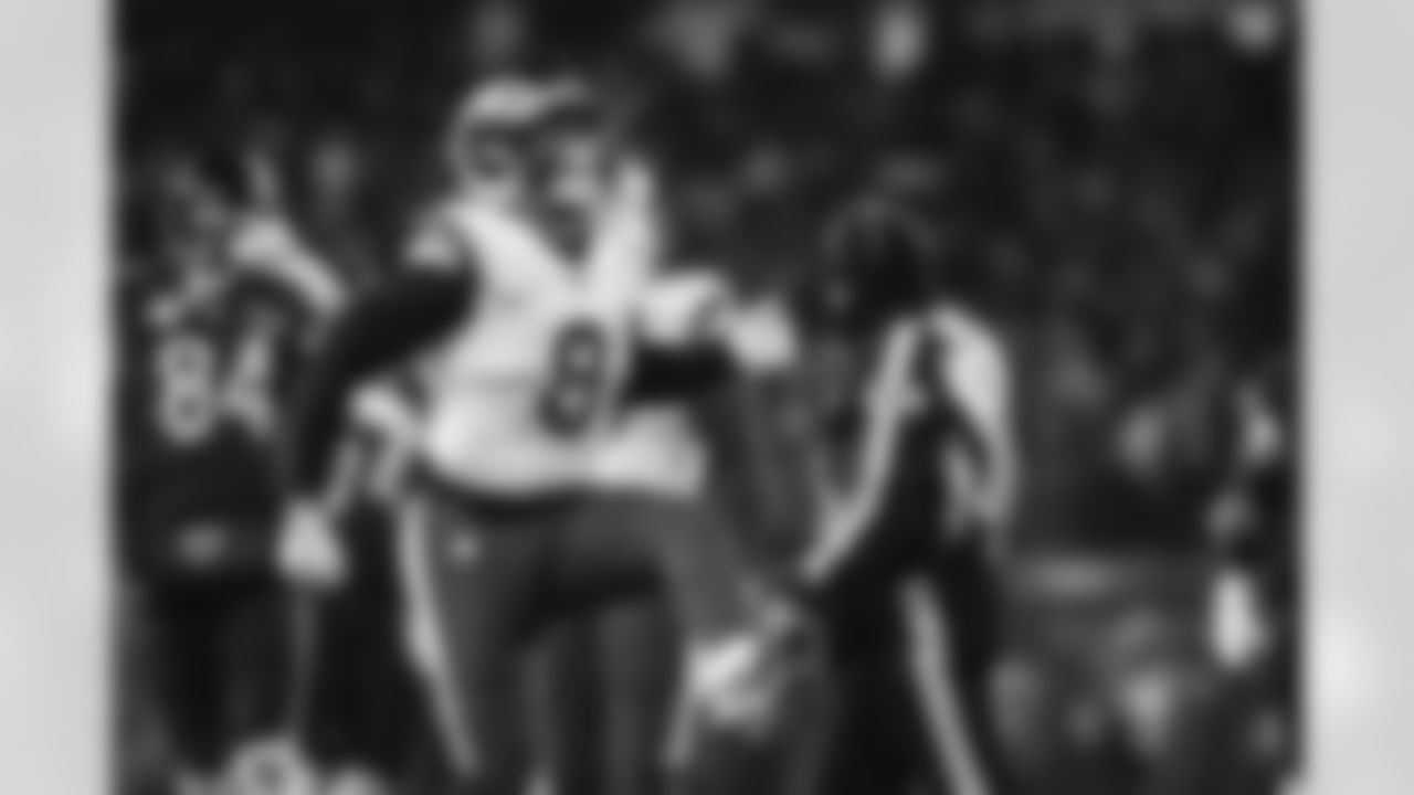 The Los Angeles Rams take on the Chicago Bears in the divisional round of the 2025 NFL post season.