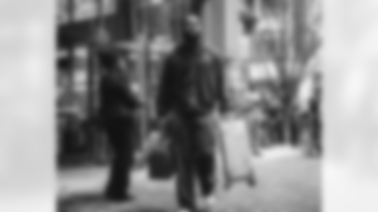 48 ILB Omar Speights travels to Bank of America Stadium for Wild Card matchup vs. Panthers