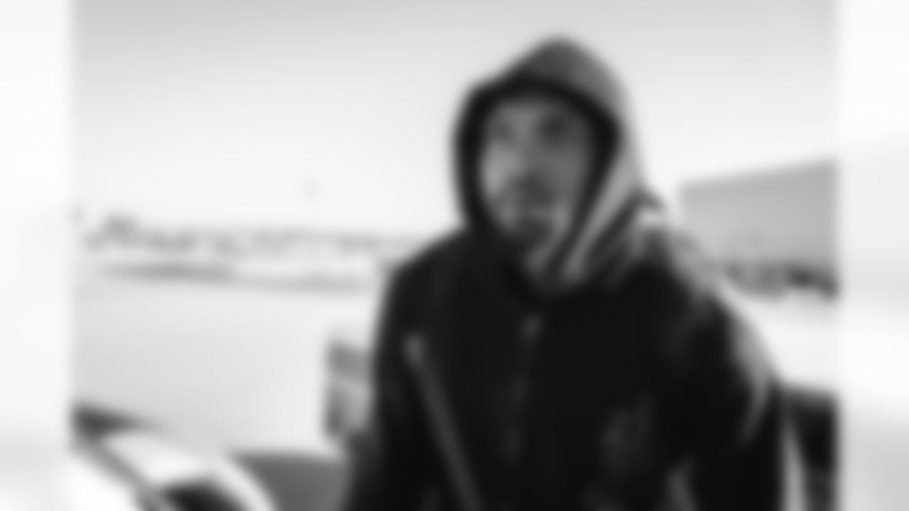 E_251206_Regular_Season_Week_14_Travel_BT_0082